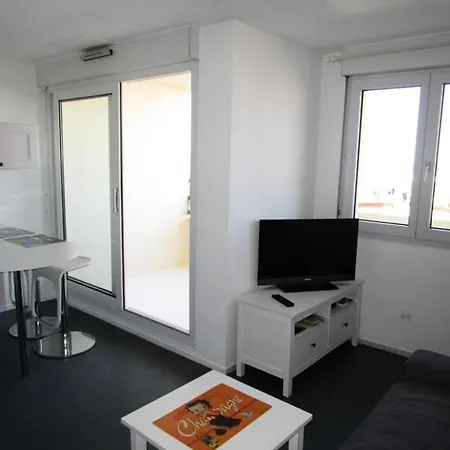 Apartment Ortal - 4 Personnes Front De A Ocean Mae-0341